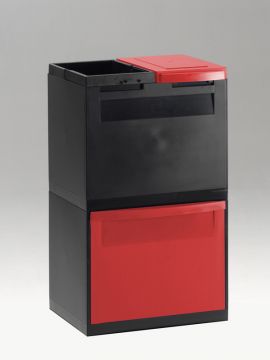 2 Mód. pretos 1x balde basc. vermelho 1 balde tampa vermelha 1 aro