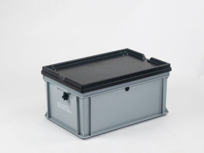 Caixa homologação UN 53L 600x400x307 mm tampa com dobradiças fechadura